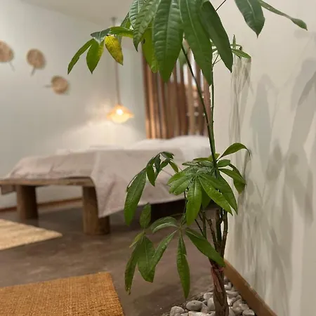 Elia's Hotel
